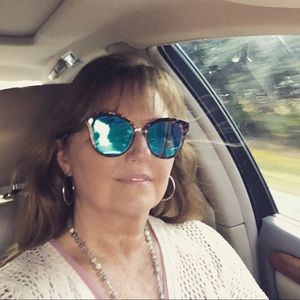 Meet your Posher, Cheryl